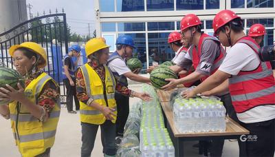 即墨：建筑工地送清凉